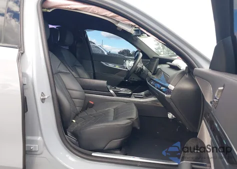 2023 BMW I7 xDrive60 z USA, uszkodzony, nr VIN WBY53EJ09PCN73592